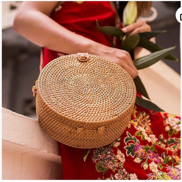Round Rattan Bag Crossbody - Handmade Ata Wicker Woven Purse - Circle - Picture 9 of 9
